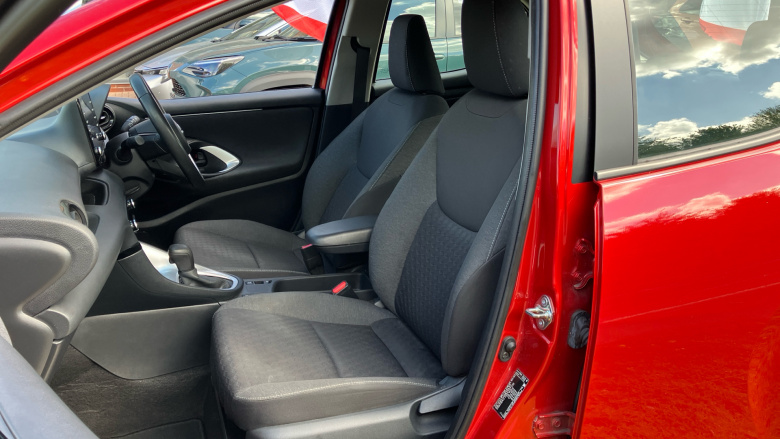 Toyota Yaris 1.5 Hybrid Icon 5dr CVT Hybrid Hatchback